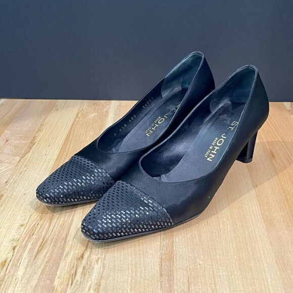 St. John Black Sequin Cap Toe Slip On Pump. Size 8.5B. - Picture 1 of 12